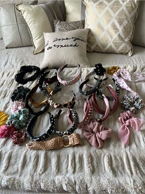 Assorted Women’s Hair Accessory Set - Pink, Black, Beige, Floral